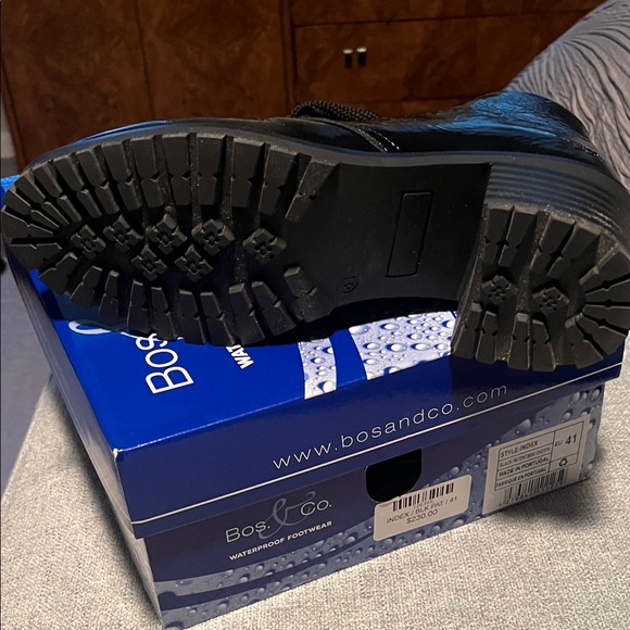 Bos. & Co. Glossy Black Ankle Booties NWT - Picture 3 of 7